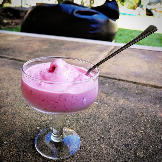 Gelado de banana e morango