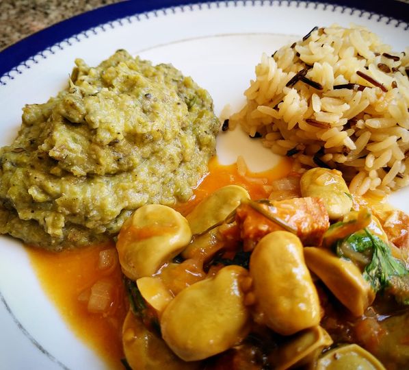 Favas com arroz  e esparregado de cascas