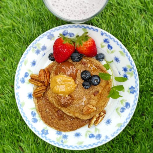 Panquecas de noz e maçã