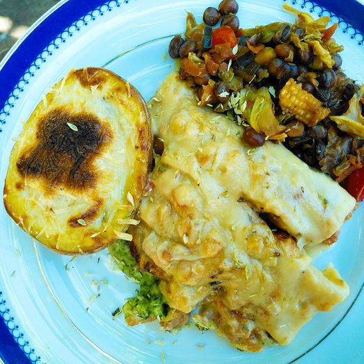 Batata recheada com queijo e alho